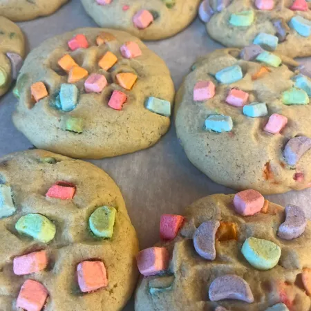 Bubblegum Marshmallow Cookies